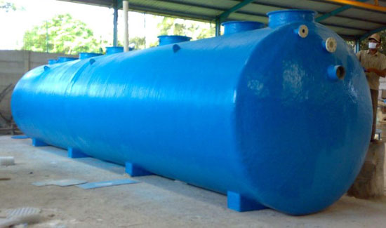 Ketahanan Maksimal: Mengenal Teknologi Tangki FRP Silinder Memanjang - Dokumentasi Industri PT Wardani Nusantara Fiberglass